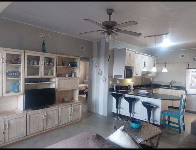2 BEDROOM APARTMENT FOR SALE IN UVONGO